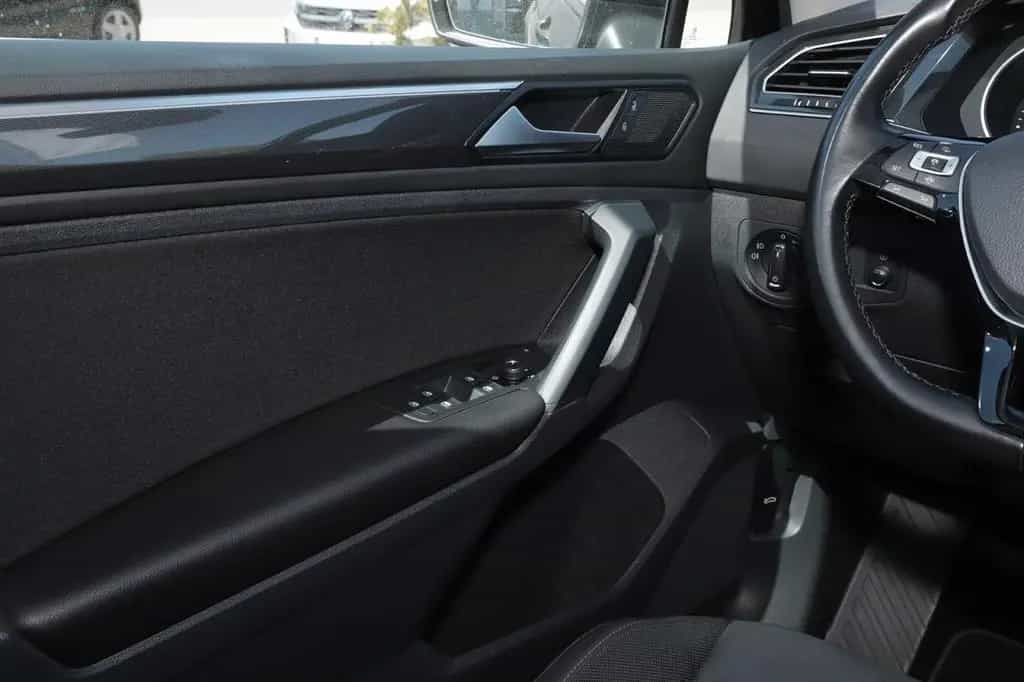 Volkswagen Tiguan Highline 2.0 TSI 4MOTION, DSG, Navi, LED, 05/2020-photo-15