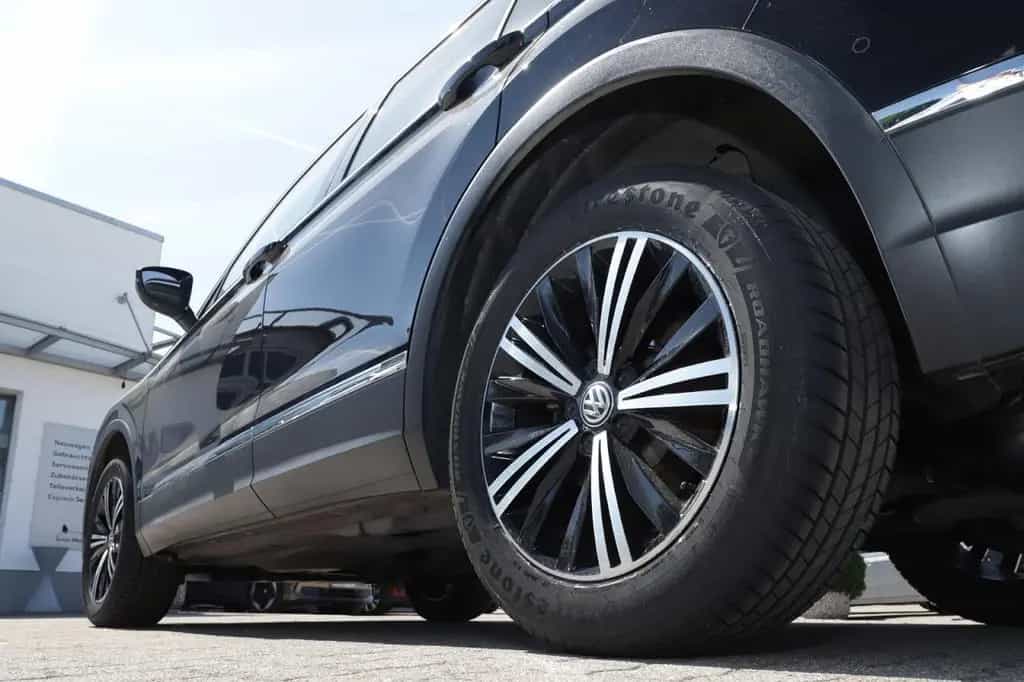 Volkswagen Tiguan Highline 2.0 TSI 4MOTION, DSG, Navi, LED, 05/2020-photo-4