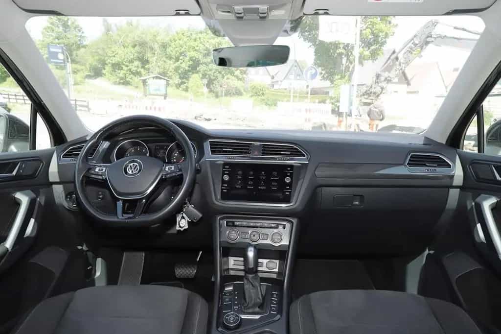 Volkswagen Tiguan Highline 2.0 TSI 4MOTION, DSG, Navi, LED, 05/2020-photo-9