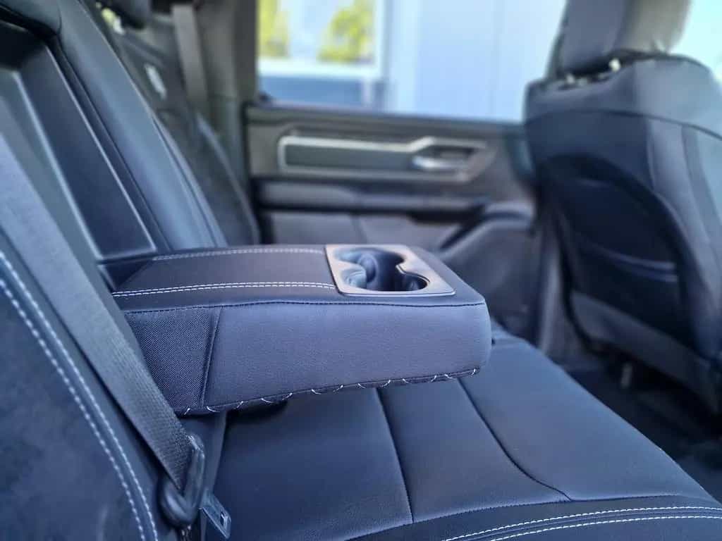 Dodge RAM 1500 5.7 4x4 Lone Star LED Kamera Navi AHK 12/2022-photo-27