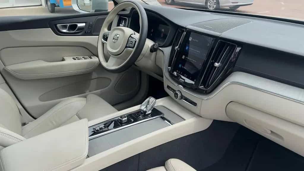 Volvo XC60 B5 D Ultimate Bright AWD*AHK*STHZG*Massage* 12/2022-photo-17