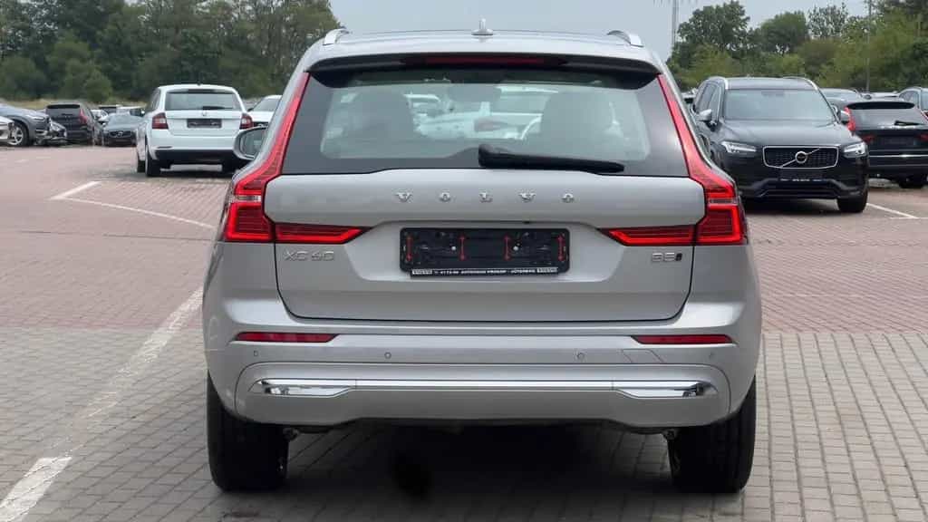 Volvo XC60 B5 D Ultimate Bright AWD*AHK*STHZG*Massage* 12/2022-photo-4