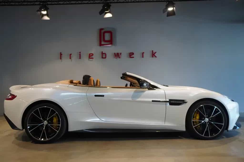Aston Martin Vanquish 6.0 V12 Volante -BRD-U-frei-Frost White 04/2014-photo-0
