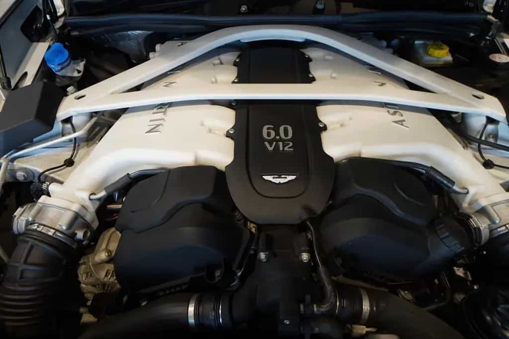 Aston Martin Vanquish 6.0 V12 Volante -BRD-U-frei-Frost White 04/2014-photo-19