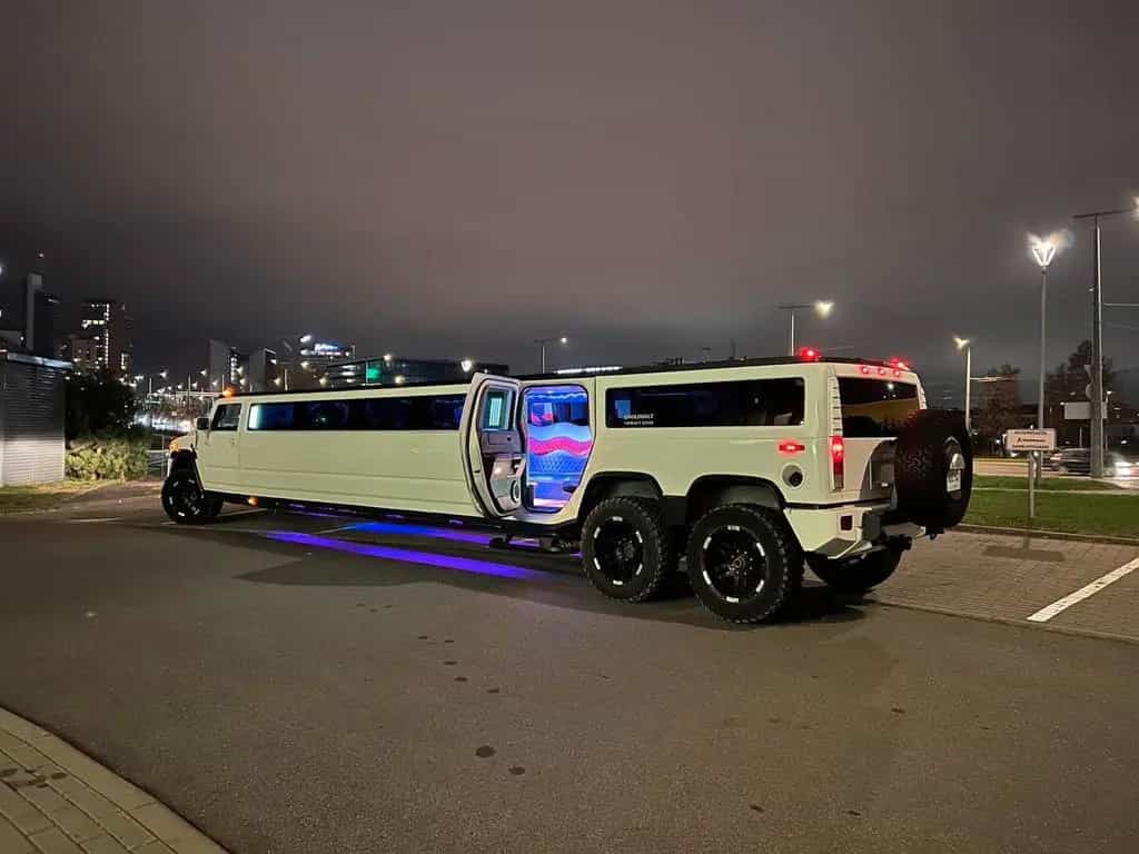 Hummer H2 6.2 V8 stretch limo 05/2006-photo-3