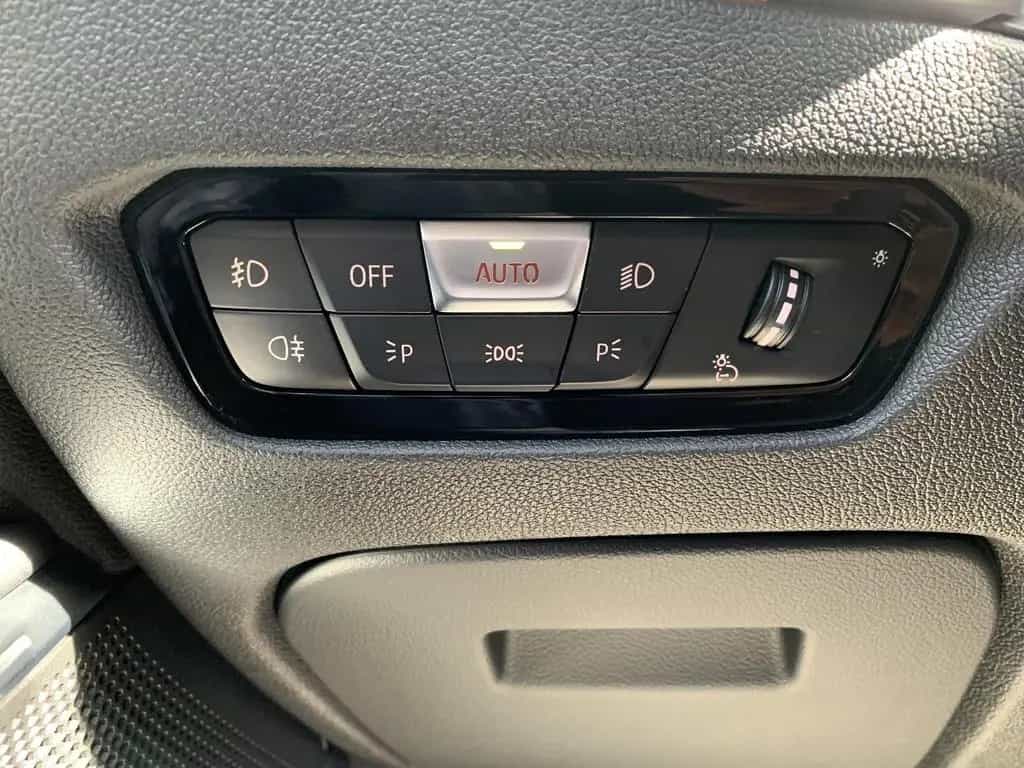 BMW 3 Series 330i Touring Sport Line ACC+HIFI+Live Cockpit 07/2021-photo-23
