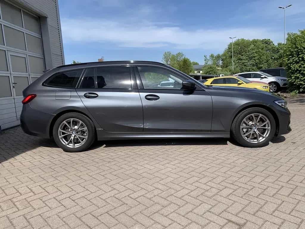 BMW 3 Series 330i Touring Sport Line ACC+HIFI+Live Cockpit 07/2021-photo-3