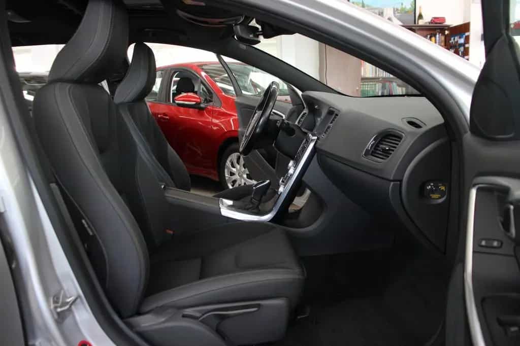 Volvo V60 Kombi Business Edition 03/2015-photo-10