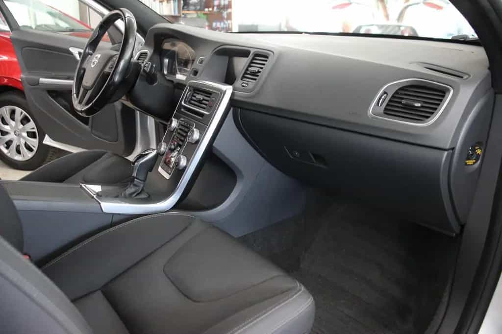 Volvo V60 Kombi Business Edition 03/2015-photo-11