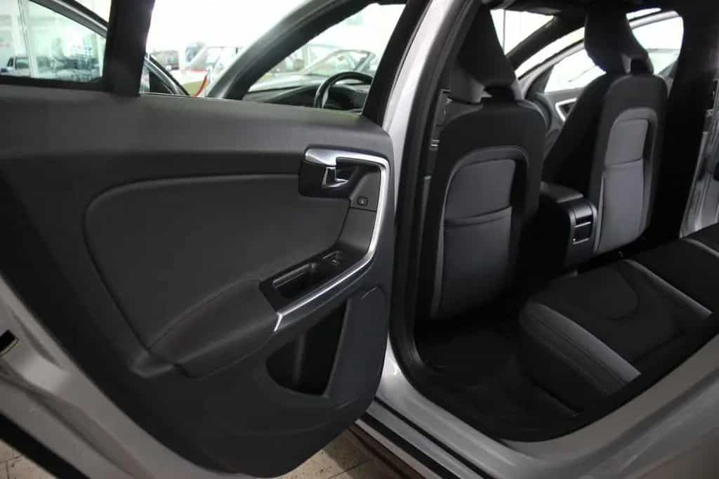 Volvo V60 Kombi Business Edition 03/2015-photo-20