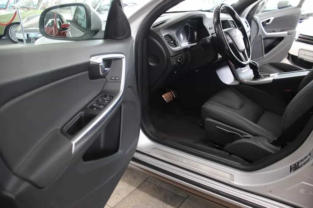 Volvo V60 Kombi Business Edition 03/2015-photo-22