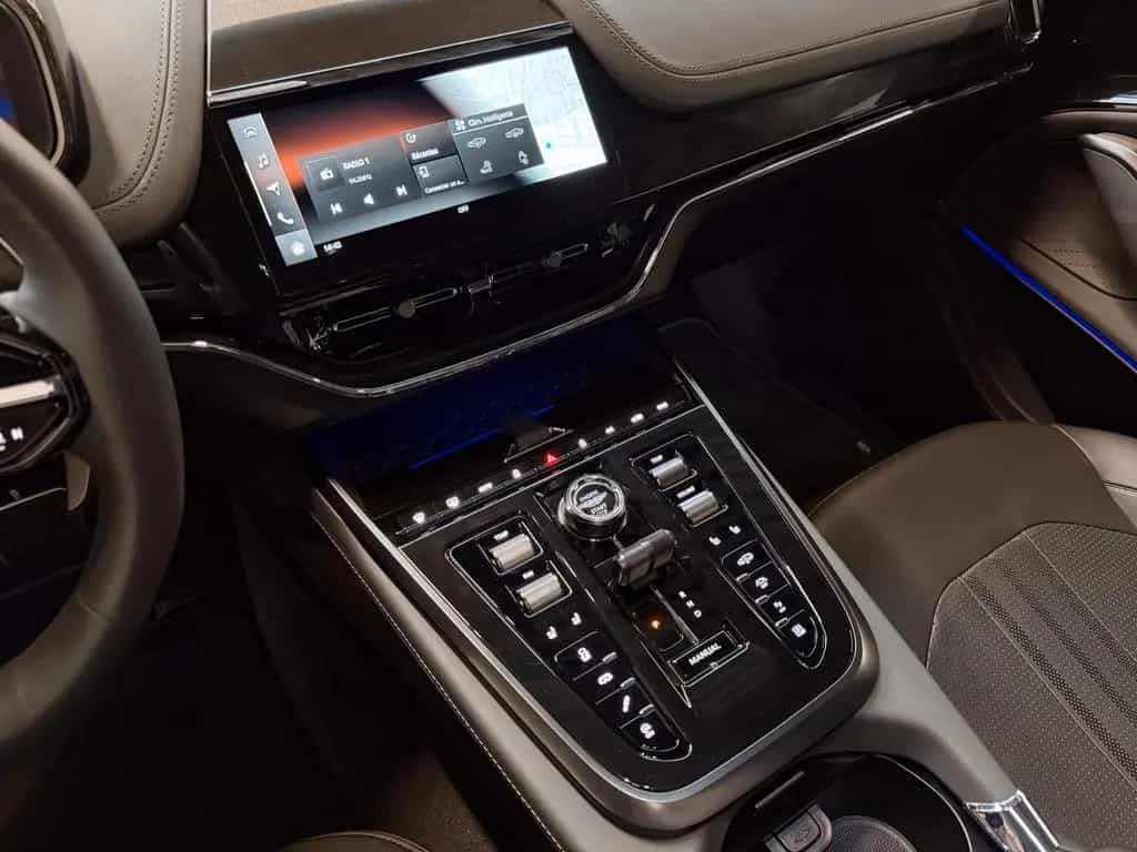 Aston Martin DBX 707 NEW INFOTAINMENT | Aston Martin Brussels 07/2025-photo-15