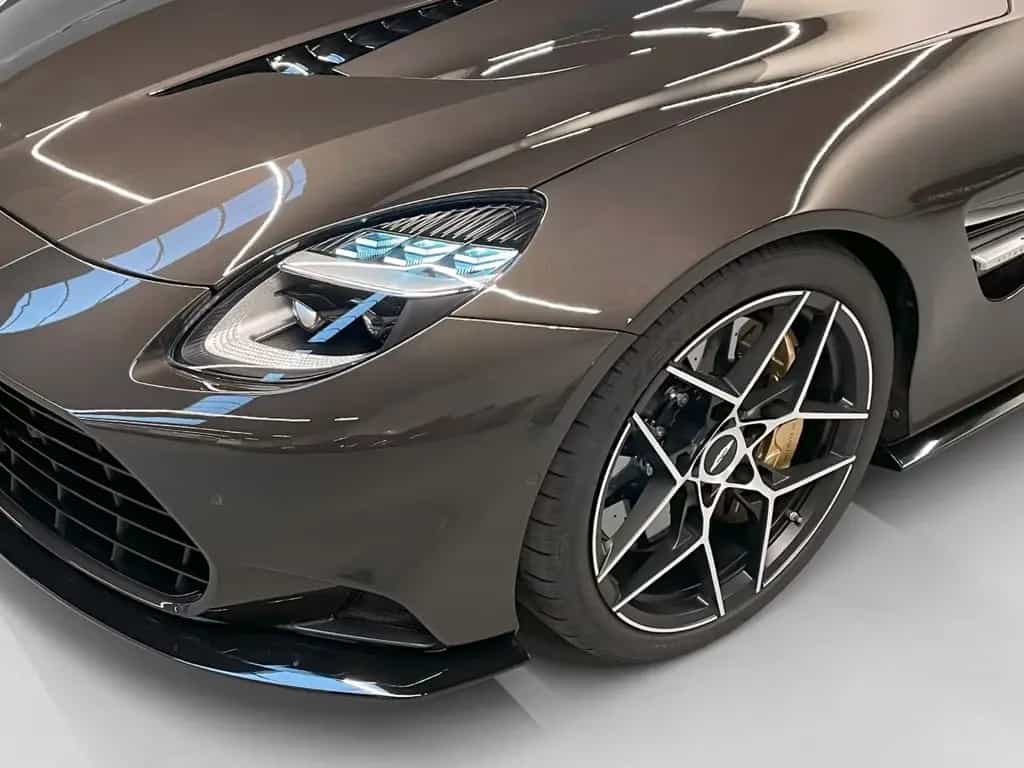 Aston Martin Vanquish Coupe | Aston Martin Brussels 03/2025-photo-3