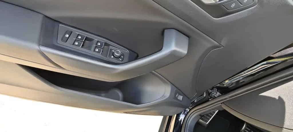 Volkswagen T-Roc R 4Motion/ACC/DCC/NAVI/LED/ALARM/PANO-DACH 01/2021-photo-14