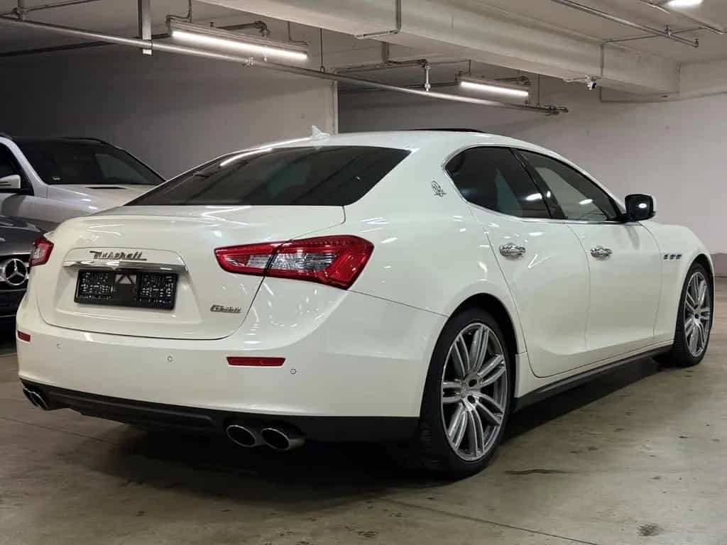 Maserati Ghibli Leder~Navi~Klima~Automatik~Schiebedach 11/2015-photo-1
