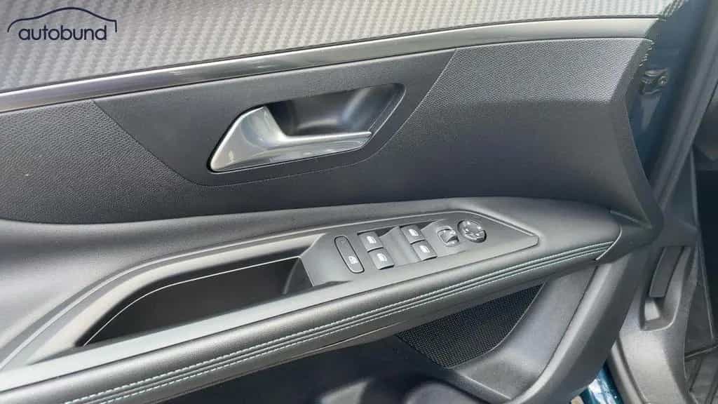 Peugeot 3008 II 1,2 PT Allure Alu KA LED Link NAV NBA PD 04/2022-photo-13