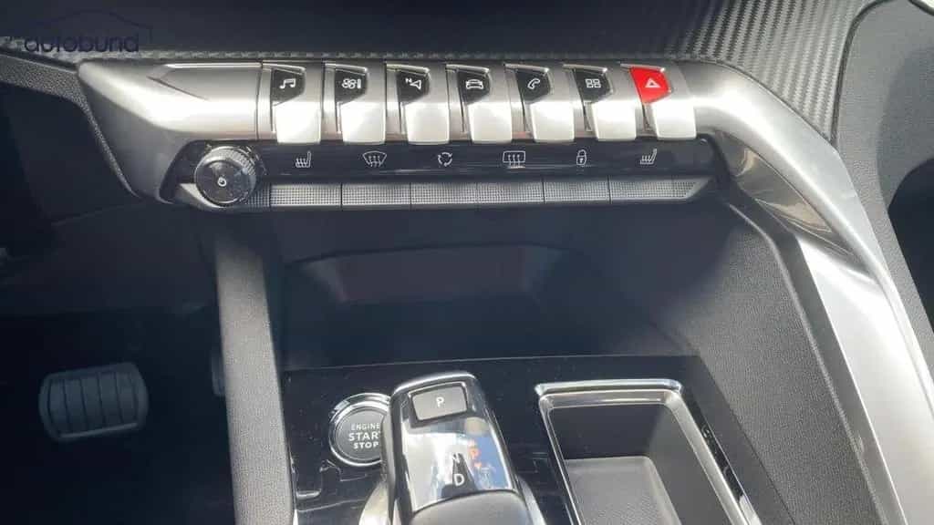 Peugeot 3008 II 1,2 PT Allure Alu KA LED Link NAV NBA PD 04/2022-photo-18