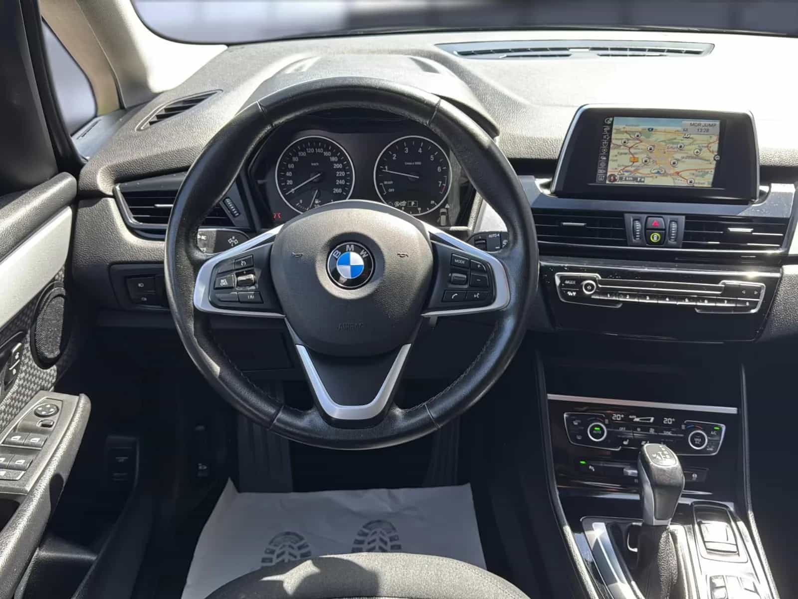 BMW 2 Series Gran Tourer 10/2016-photo-11