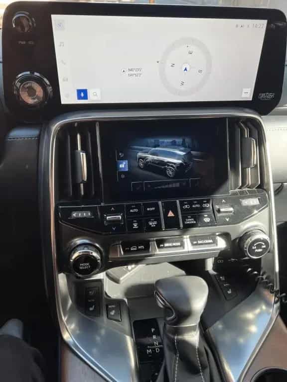 Lexus LX 600 +SIGNATURE+7Seats+NEW+EUversion+EUregistr null-photo-12
