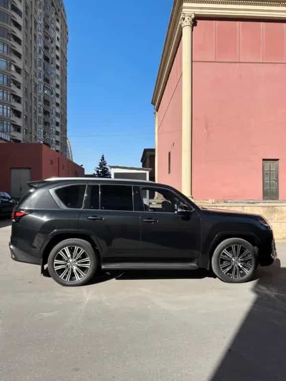 Lexus LX 600 +SIGNATURE+7Seats+NEW+EUversion+EUregistr null-photo-3