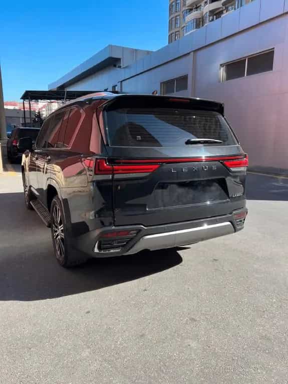 Lexus LX 600 +SIGNATURE+7Seats+NEW+EUversion+EUregistr null-photo-4