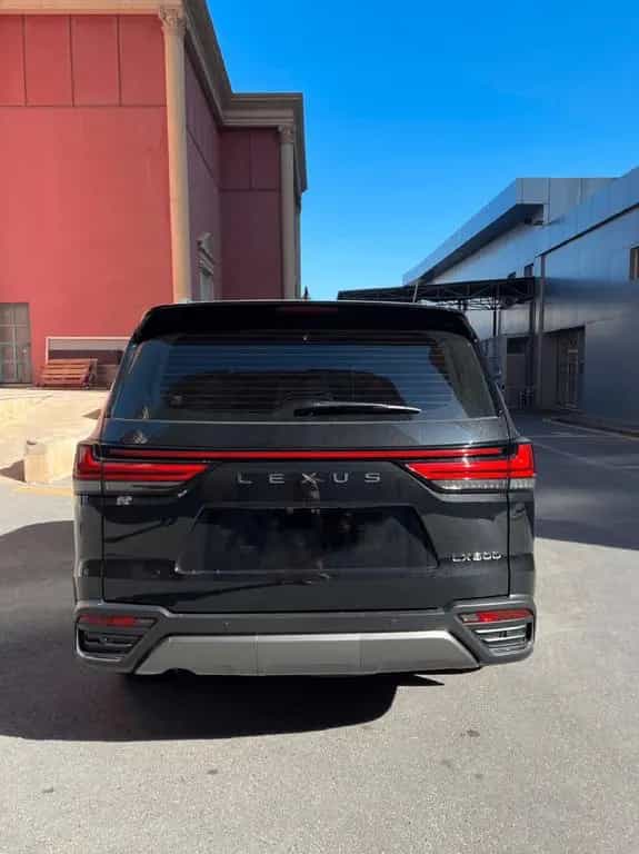 Lexus LX 600 +SIGNATURE+7Seats+NEW+EUversion+EUregistr null-photo-5