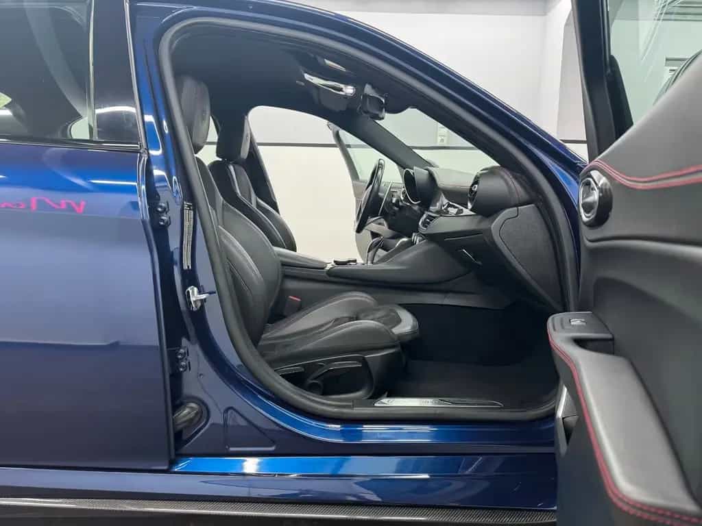 Alfa Romeo Giulia Quadrifoglio/Carbon/Blu Montecarlo/Navi/ 03/2017-photo-14