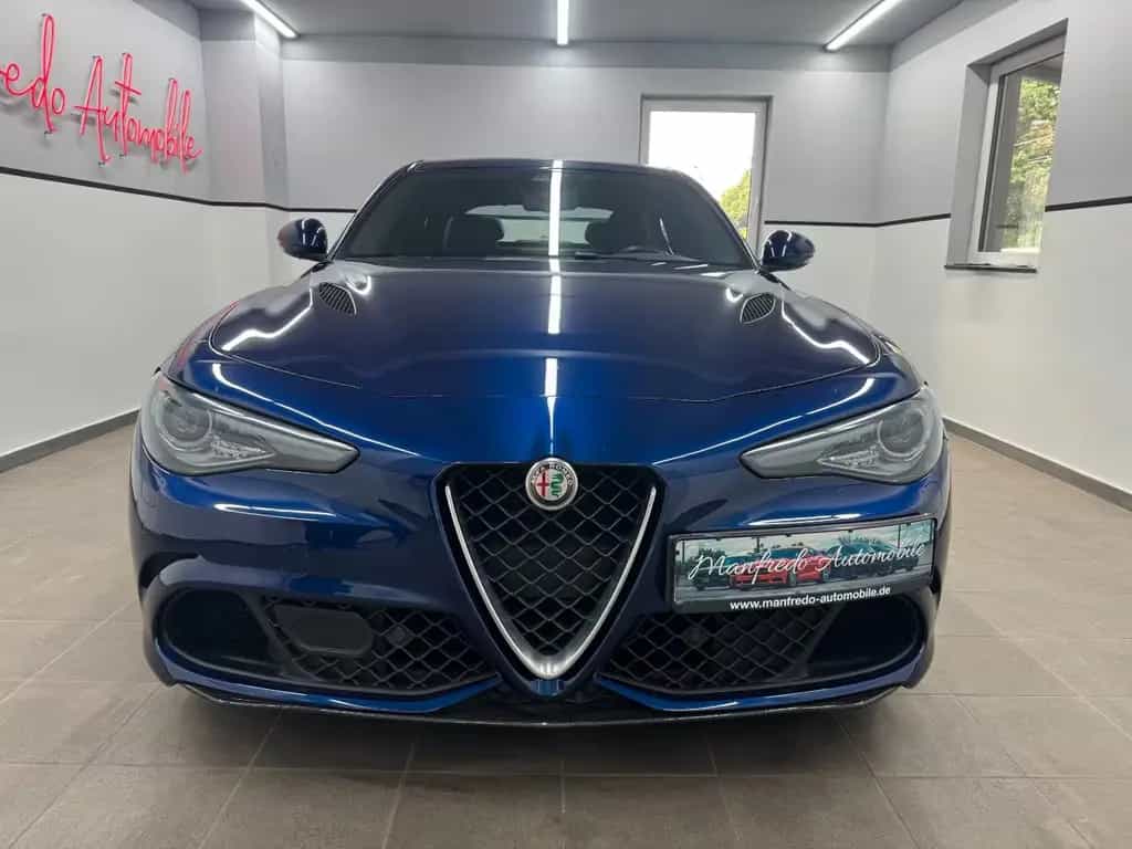 Alfa Romeo Giulia Quadrifoglio/Carbon/Blu Montecarlo/Navi/ 03/2017-photo-2