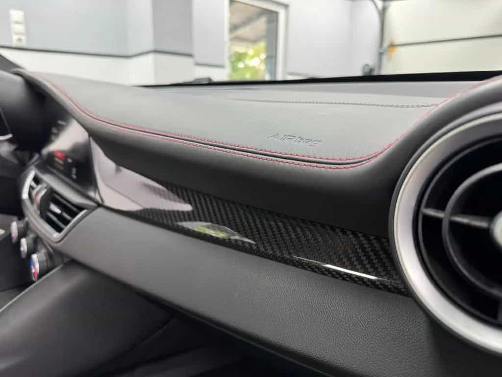 Alfa Romeo Giulia Quadrifoglio/Carbon/Blu Montecarlo/Navi/ 03/2017-photo-24