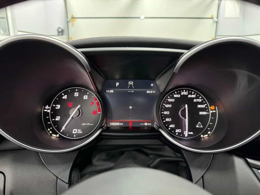 Alfa Romeo Giulia Quadrifoglio/Carbon/Blu Montecarlo/Navi/ 03/2017-photo-29