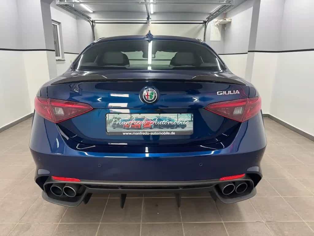 Alfa Romeo Giulia Quadrifoglio/Carbon/Blu Montecarlo/Navi/ 03/2017-photo-5