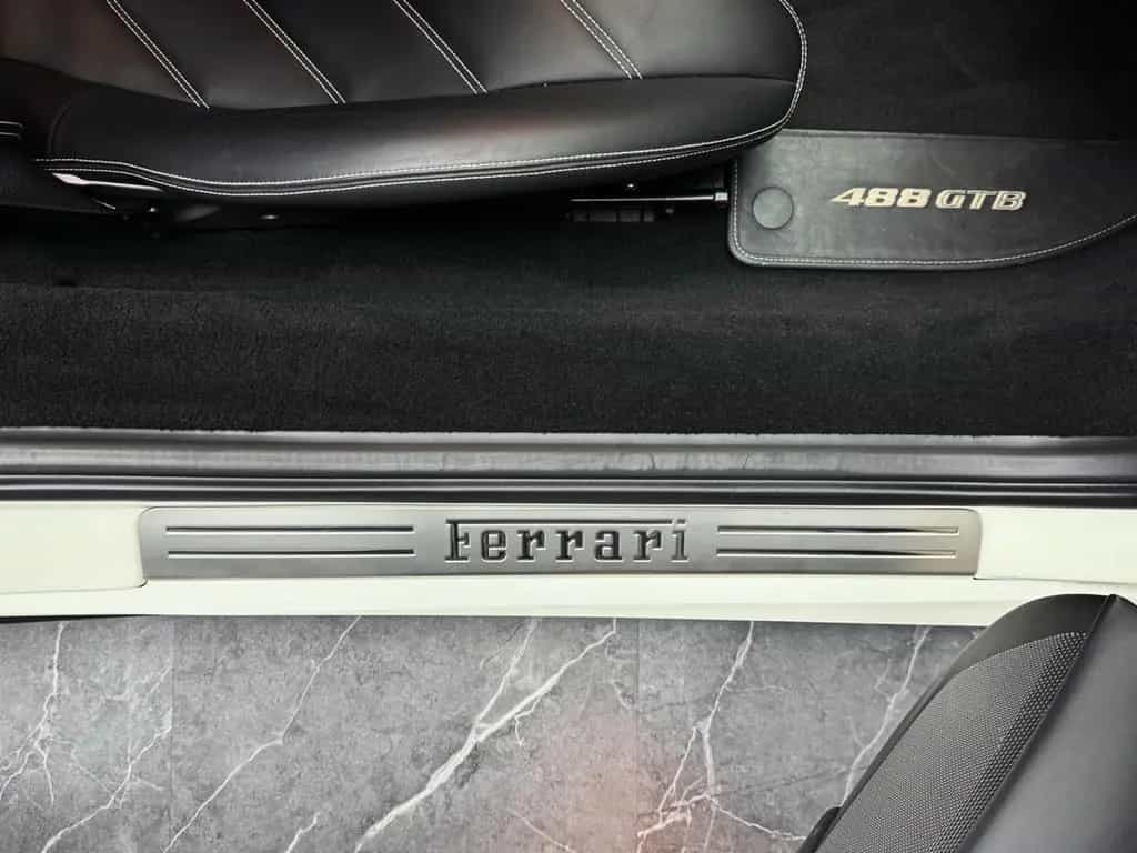 Ferrari 488 GTB CARBON RACING SEATS I NEW BIG SERVICE 04/2018-photo-10