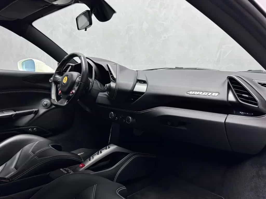 Ferrari 488 GTB CARBON RACING SEATS I NEW BIG SERVICE 04/2018-photo-21