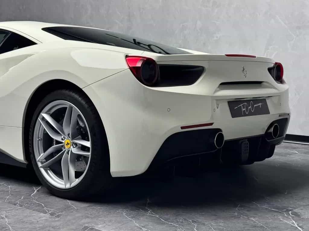 Ferrari 488 GTB CARBON RACING SEATS I NEW BIG SERVICE 04/2018-photo-24
