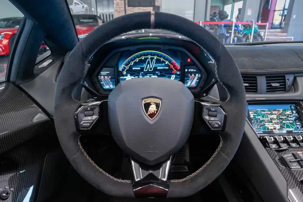 Lamborghini Aventador SVJ Roadster| FULL CARBON|1.HAND|MWST 10/2021-photo-8