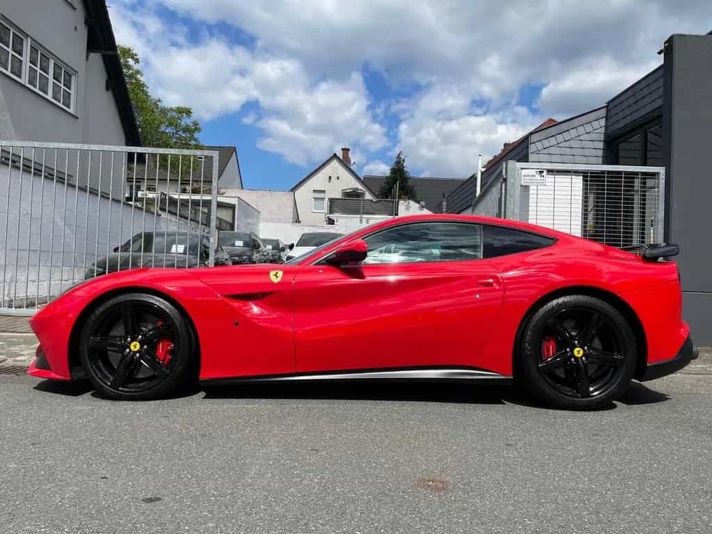 Ferrari F12 Berlinetta Novitec |Carbon|LED Lenkrad|Navi| 06/2013-photo-17