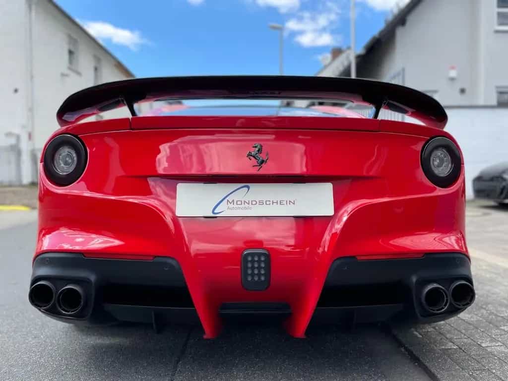 Ferrari F12 Berlinetta Novitec |Carbon|LED Lenkrad|Navi| 06/2013-photo-19