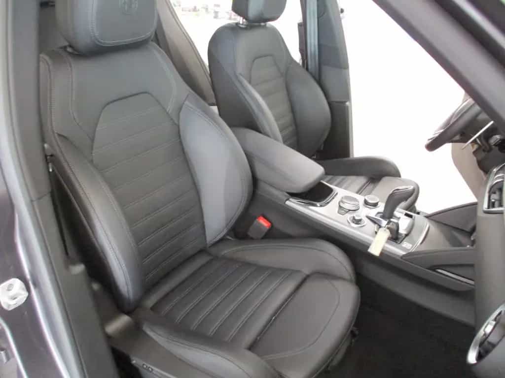 Alfa Romeo Stelvio Veloce Q4 NAVI SHZ LEDER AT 06/2024-photo-10