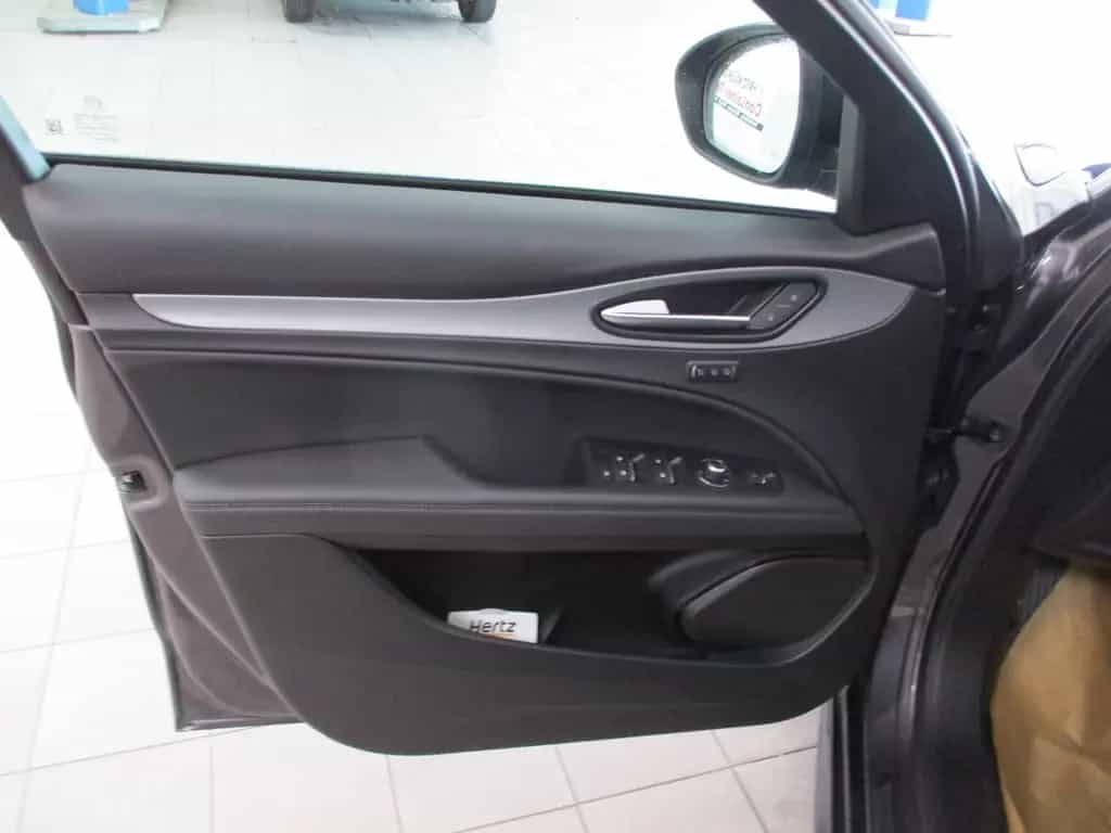 Alfa Romeo Stelvio Veloce Q4 NAVI SHZ LEDER AT 06/2024-photo-15