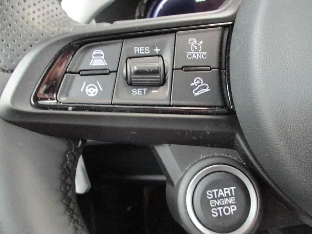Alfa Romeo Stelvio Veloce Q4 NAVI SHZ LEDER AT 06/2024-photo-25