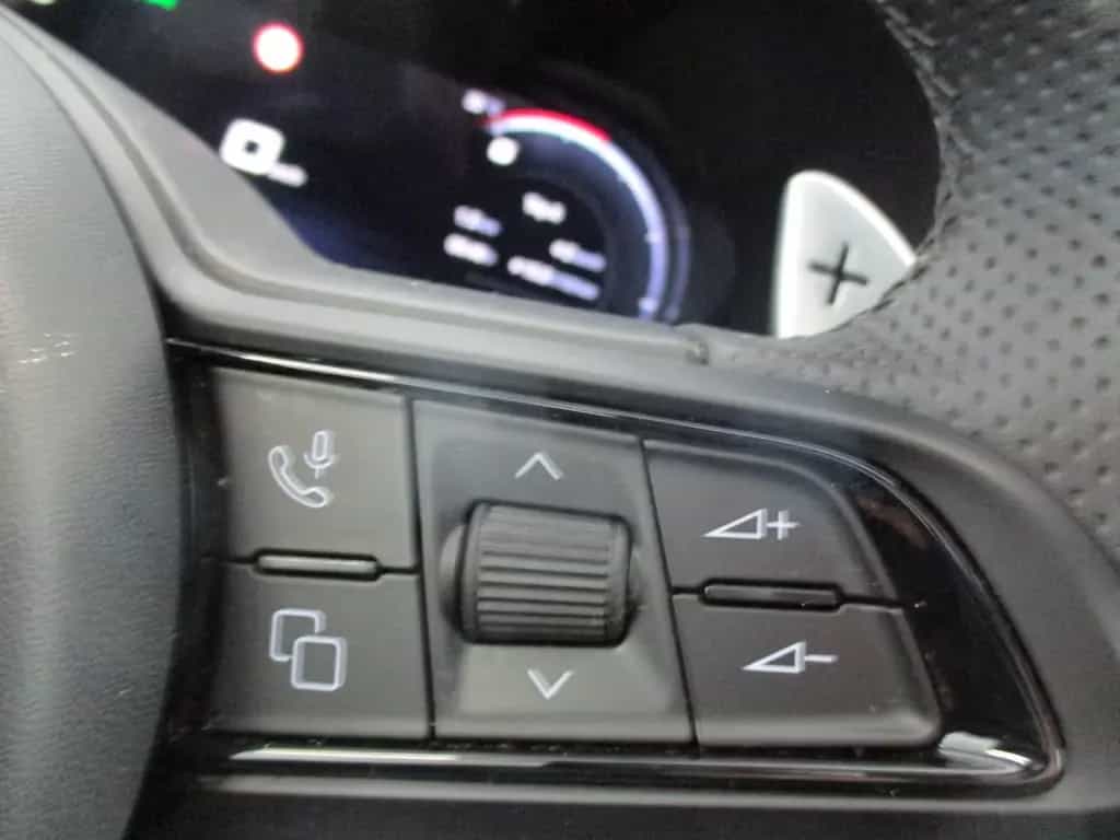 Alfa Romeo Stelvio Veloce Q4 NAVI SHZ LEDER AT 06/2024-photo-26