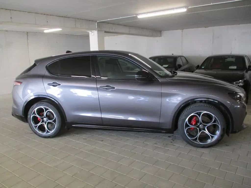 Alfa Romeo Stelvio Veloce Q4 NAVI SHZ LEDER AT 06/2024-photo-36