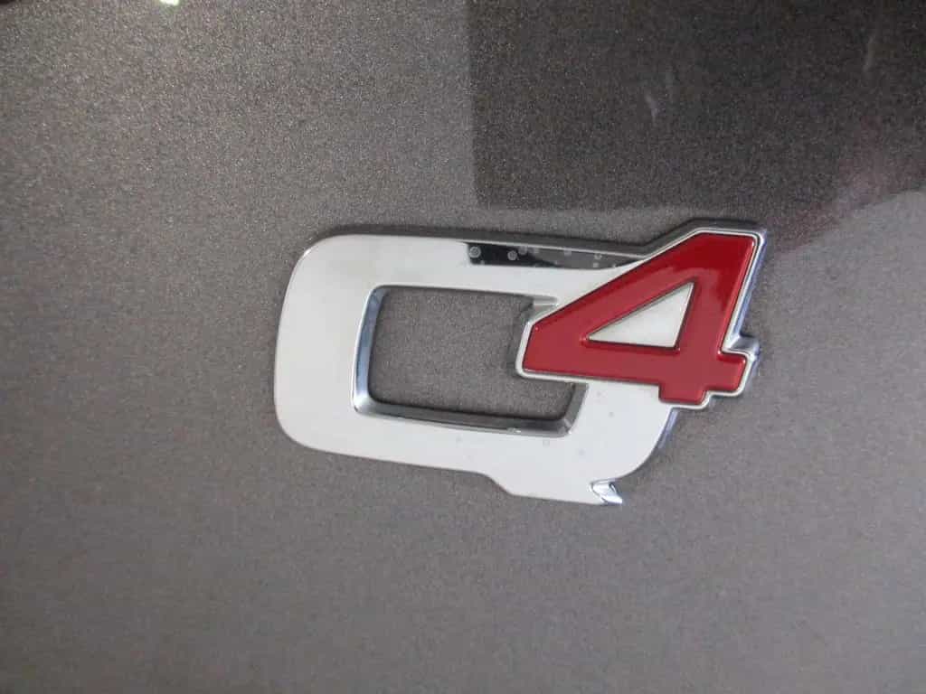 Alfa Romeo Stelvio Veloce Q4 NAVI SHZ LEDER AT 06/2024-photo-38