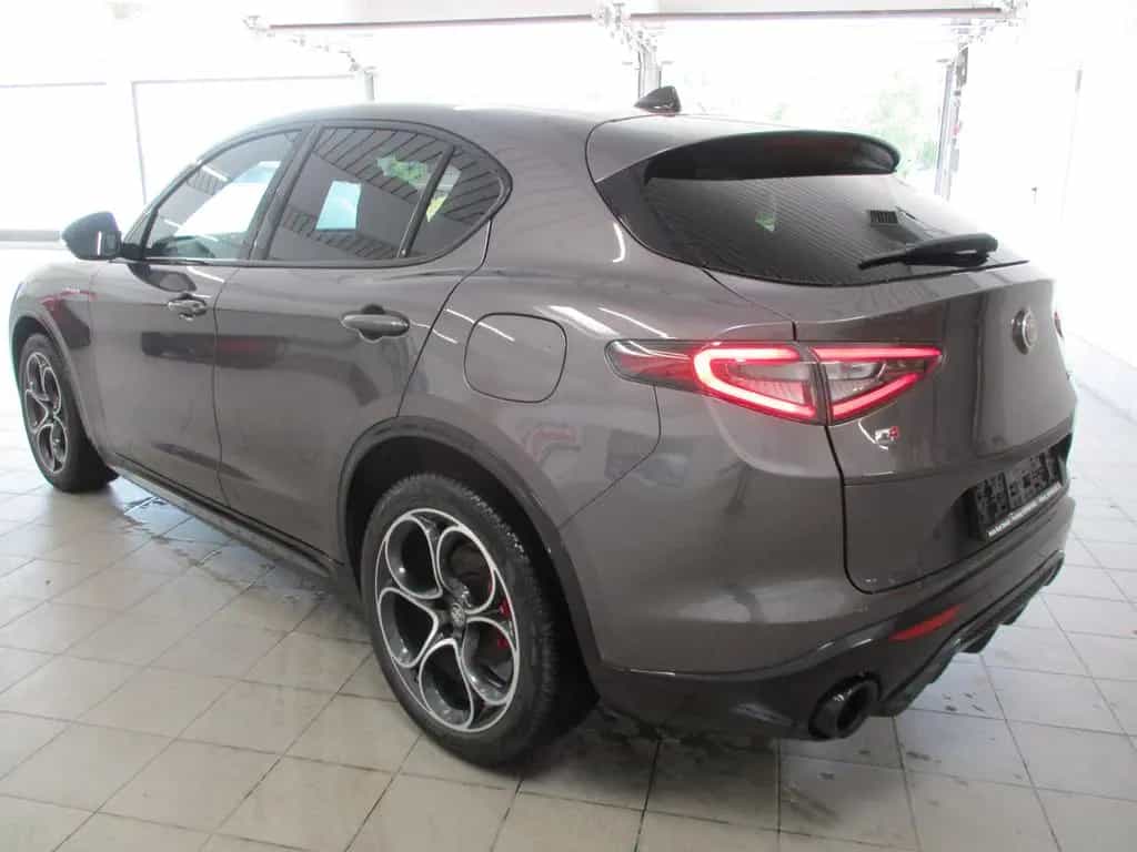 Alfa Romeo Stelvio Veloce Q4 NAVI SHZ LEDER AT 06/2024-photo-6