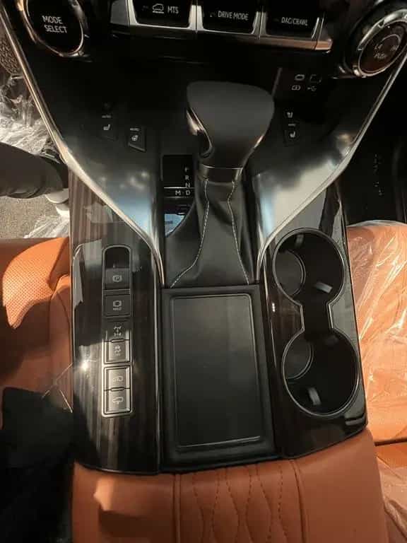 Lexus LX 600 VIP+4SEATS+ORANGE Interior+V6+NEW+2025 null-photo-8