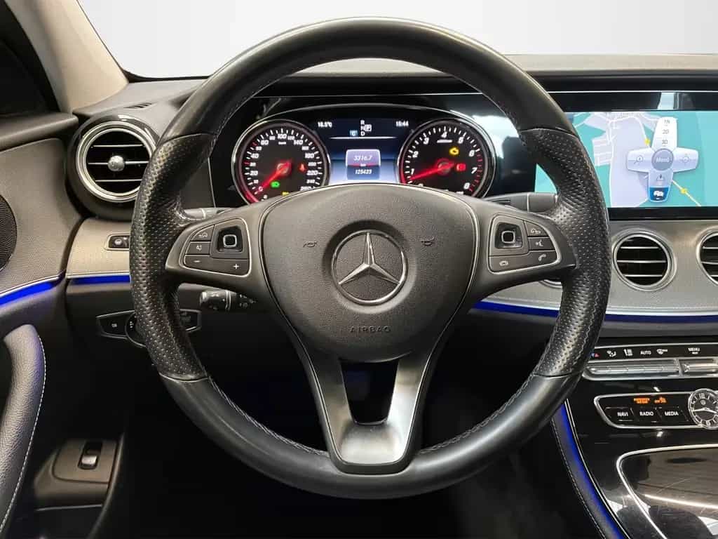 Mercedes-Benz E 400 4Matic Lim. ACC SD LED HUD STHZ NP:81.000€ 06/2017-photo-16
