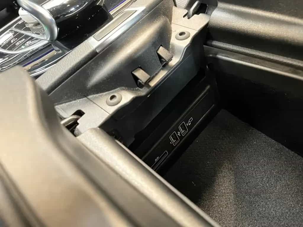 Mercedes-Benz E 400 4Matic Lim. ACC SD LED HUD STHZ NP:81.000€ 06/2017-photo-25