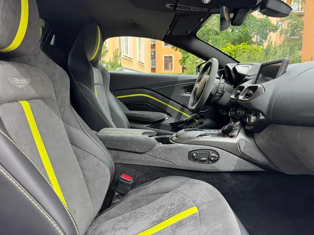 Aston Martin V8 Vantage V8 Roadster F1 Edition 06/2022-photo-17