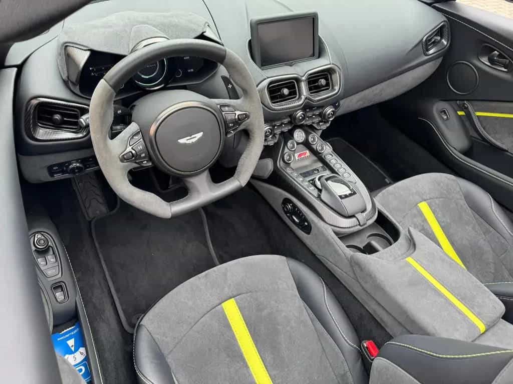 Aston Martin V8 Vantage V8 Roadster F1 Edition 06/2022-photo-21