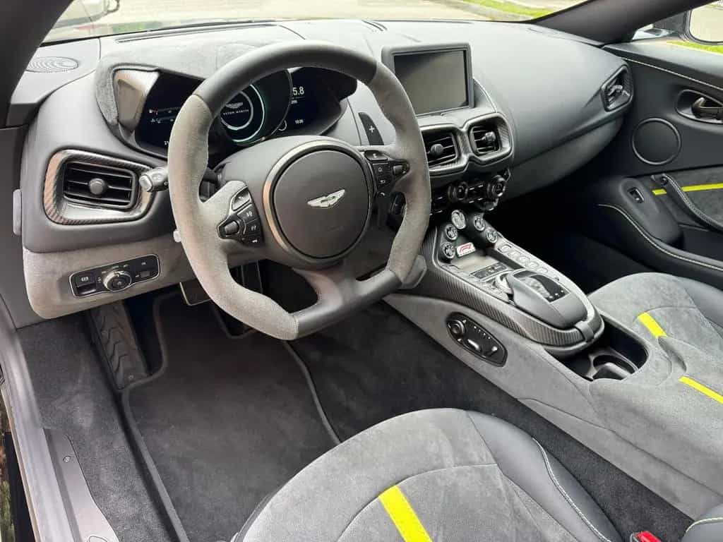 Aston Martin V8 Vantage V8 Roadster F1 Edition 06/2022-photo-24